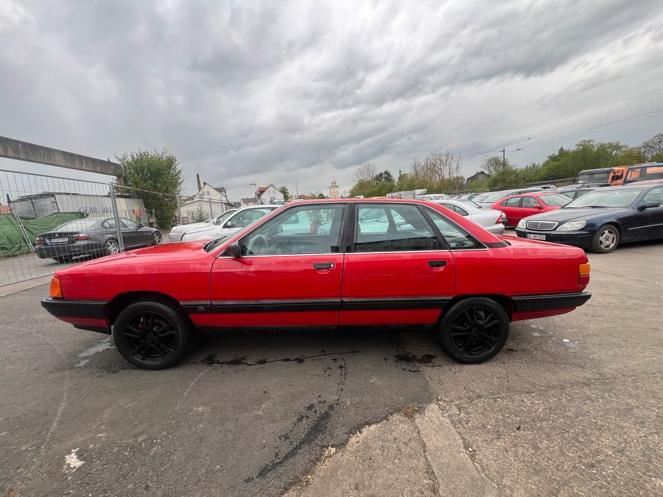 Audi 100 2.0 TÜV 03/2025 BJ1989 in Espenau