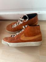 Nike SB Sneaker Special Edition orange 42 Bayern - Augsburg Vorschau