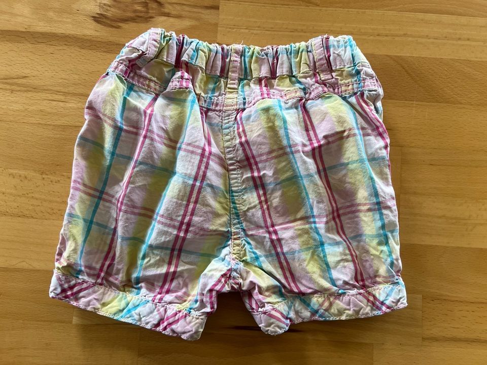 Baby Club C&A kurze Hose Shorts 92 Mädchen kariert in Großenlüder