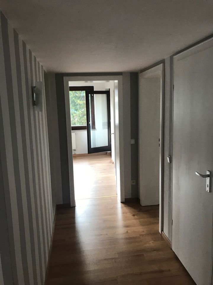 Vermietete 4 Zimmer Wohnung !!! in Köln