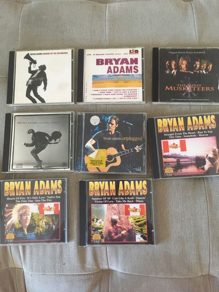 8 Bryan Adams CDs in Freiburg im Breisgau