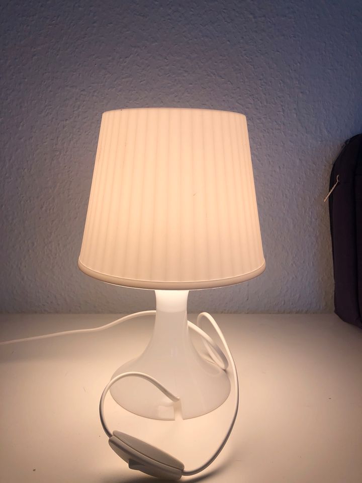 Lampe. Ikea Tischleuchte in Berlin