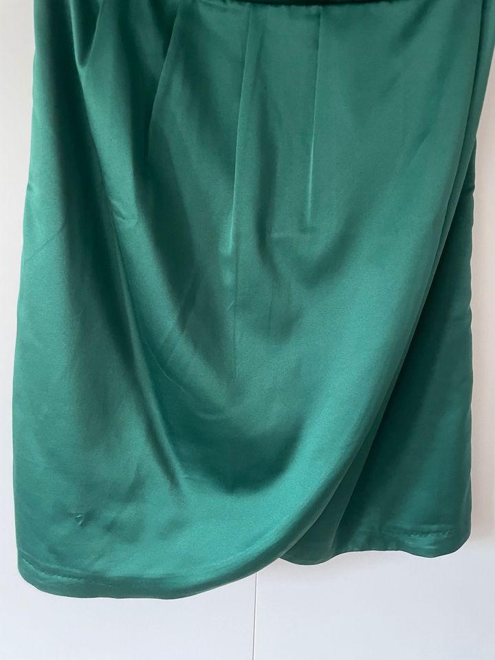 Kleid smaragdgrün grün 36 ann christine schlitz s 36 in Moosburg a.d. Isar