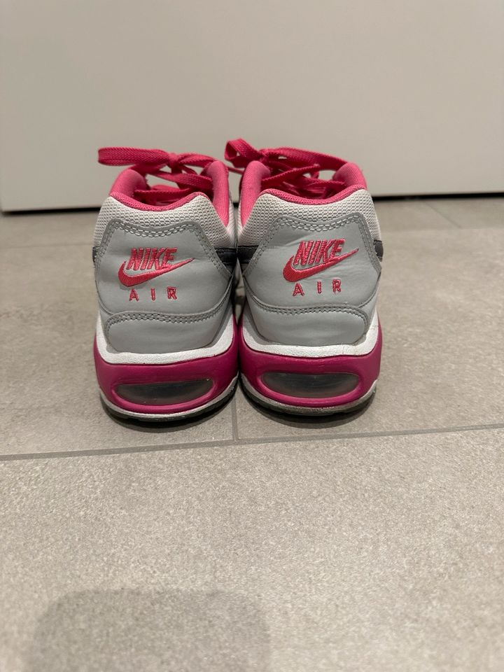 Nike Air Max Pink 38,5 in Dormagen