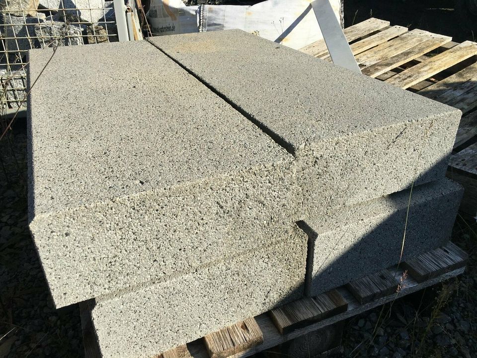 Granit-Blockstufe hellgrau 100/37,5/15cm in Burglauer