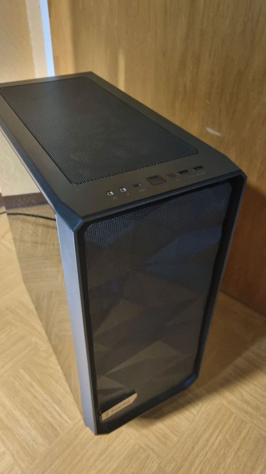 Fractal Design Meshify 2 Compact Black TG Dark Tint in Stuttgart