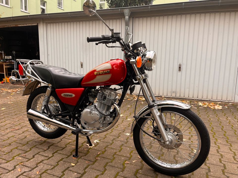 SUZUKI GN 125 U 1.Hand in Berlin