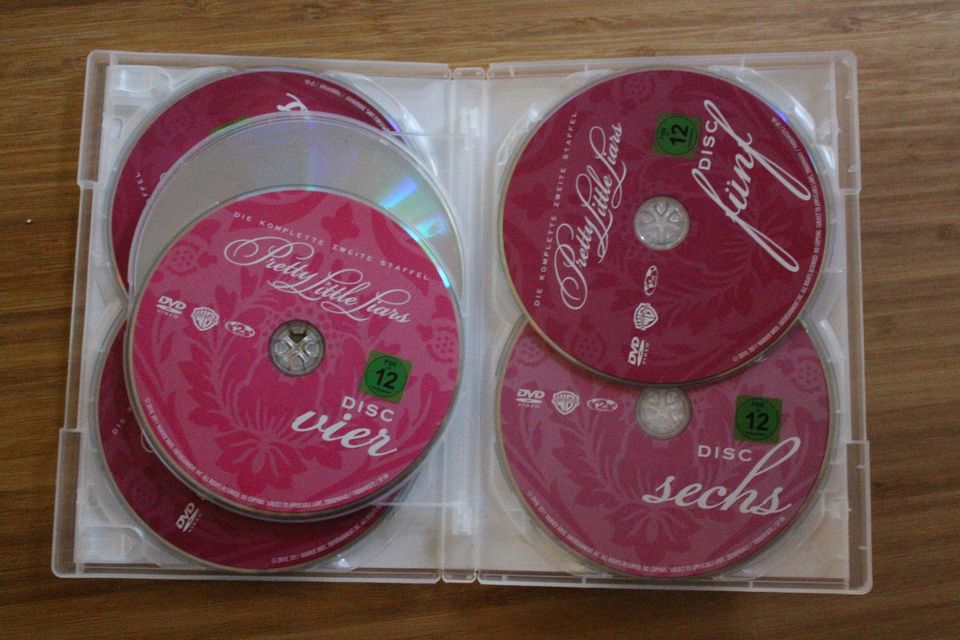 „Pretty Little Liars“ Serie Staffel 2 Season DVD-Box in Heidelberg