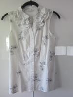 Damen Oberteil Bluse Orsay Gr. 38 Knöpfe ärmellos Rüschen Blumen Bayern - Kolbermoor Vorschau