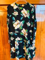 YAS Kleid schwarz Blumen S bunt Bayern - Aschaffenburg Vorschau