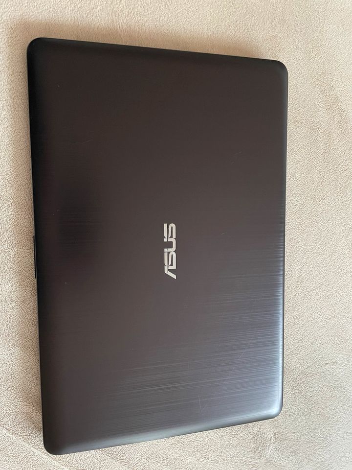 Asus Laptop in Obernheim-Kirchenarnbach