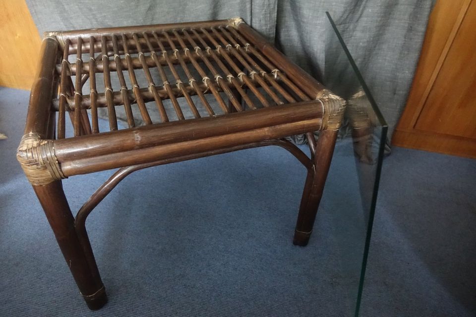 Rattan Tisch um 1980 Beistelltisch aus Bambus-Holz in Horn-Bad Meinberg