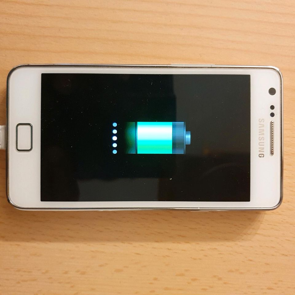 Samsung S2 Chrystal Edition in Freisen