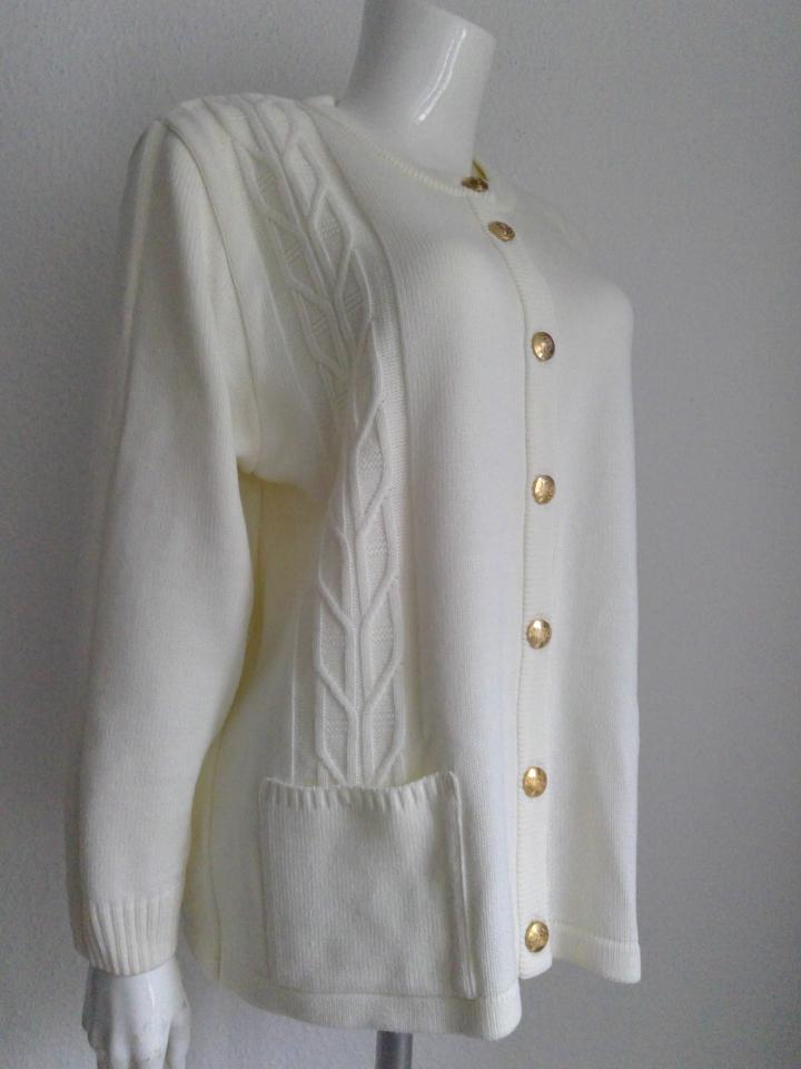 Strickjacke mit Taschen Präge-Gold-Knöpfen ecru NEU Gr.46 in Köln