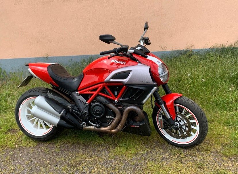 Ducati Diavel,Bj5.2012,31000 km, 2.Hand in Ochtendung