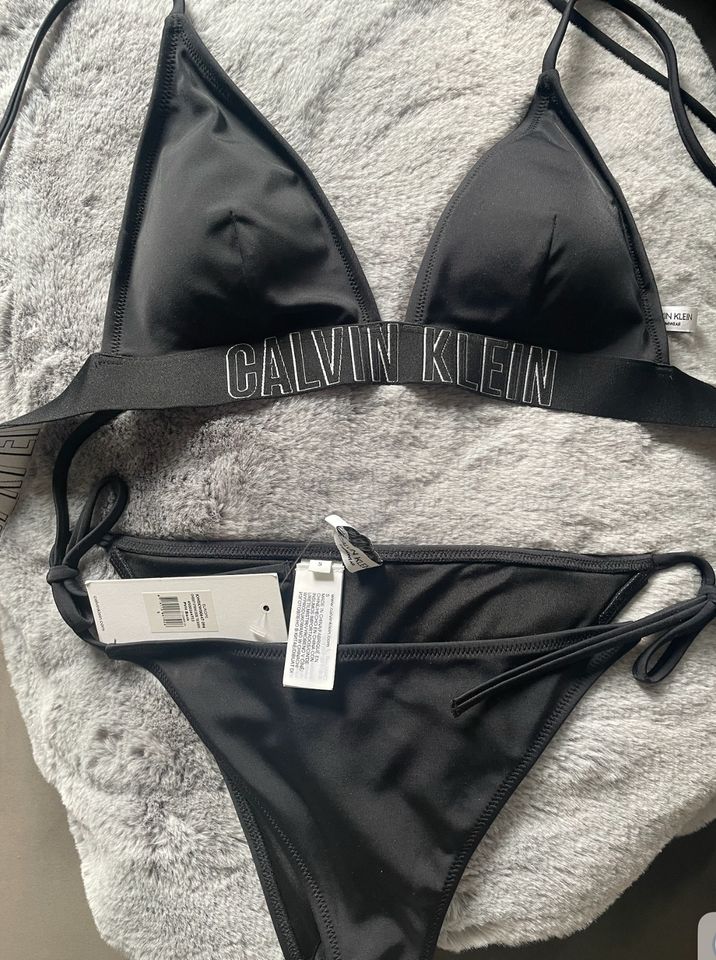 Calvin Klein Bikini schwarz in Größe S in Hamburg
