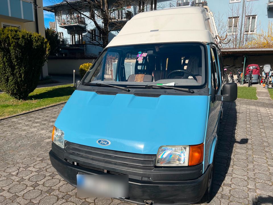 Ford Transit Campingbus - Oldtimer in München