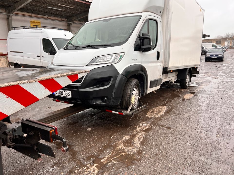 Autotransport Für lange Fahrzeuge Abschleppdienst in Berlin