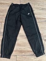 NIKE 100% Nylon Hose vom Anzug BV3030 Gr. M NEU Brandenburg - Oberkrämer Vorschau
