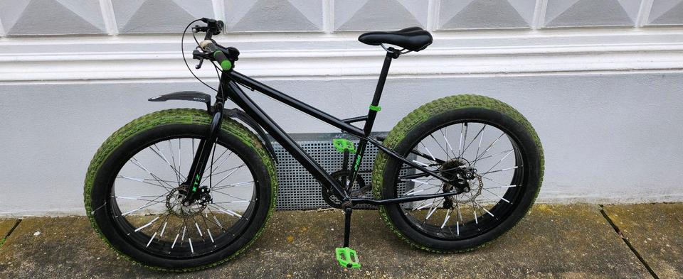 FATBIKE Fat Bike Fahrrad Mountainbike MTB sehr leicht 26 x 4,0 in Bördeland