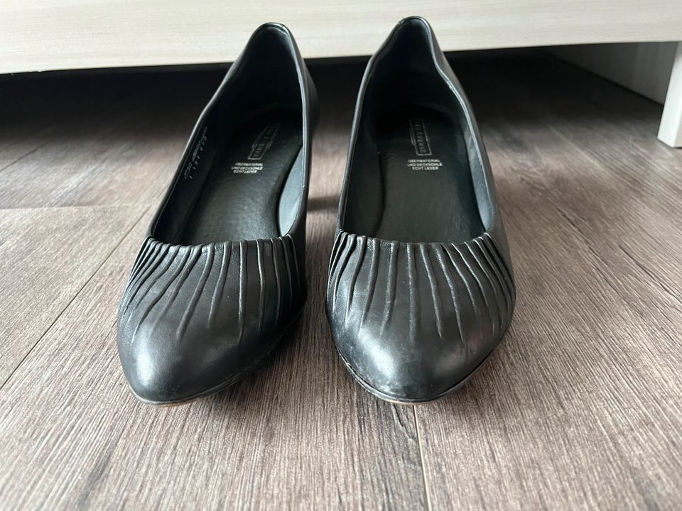 Pumps Absatz 5th Avenue schwarz Gr. 39 Leder Damen in Oberhausen