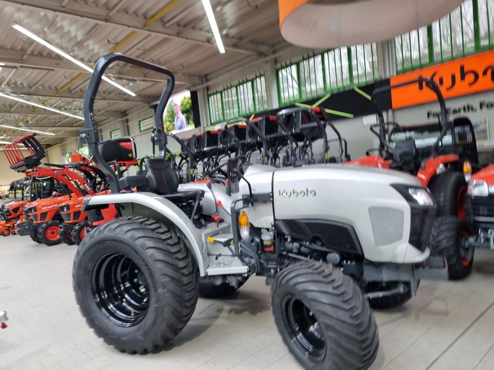 Kubota L1-382 Traktor Schlepper Allrad  38PS Schaltgetriebe in Olpe