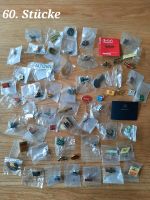 Pins und Anstecker teilweise original verpackt Kreis Pinneberg - Barmstedt Vorschau