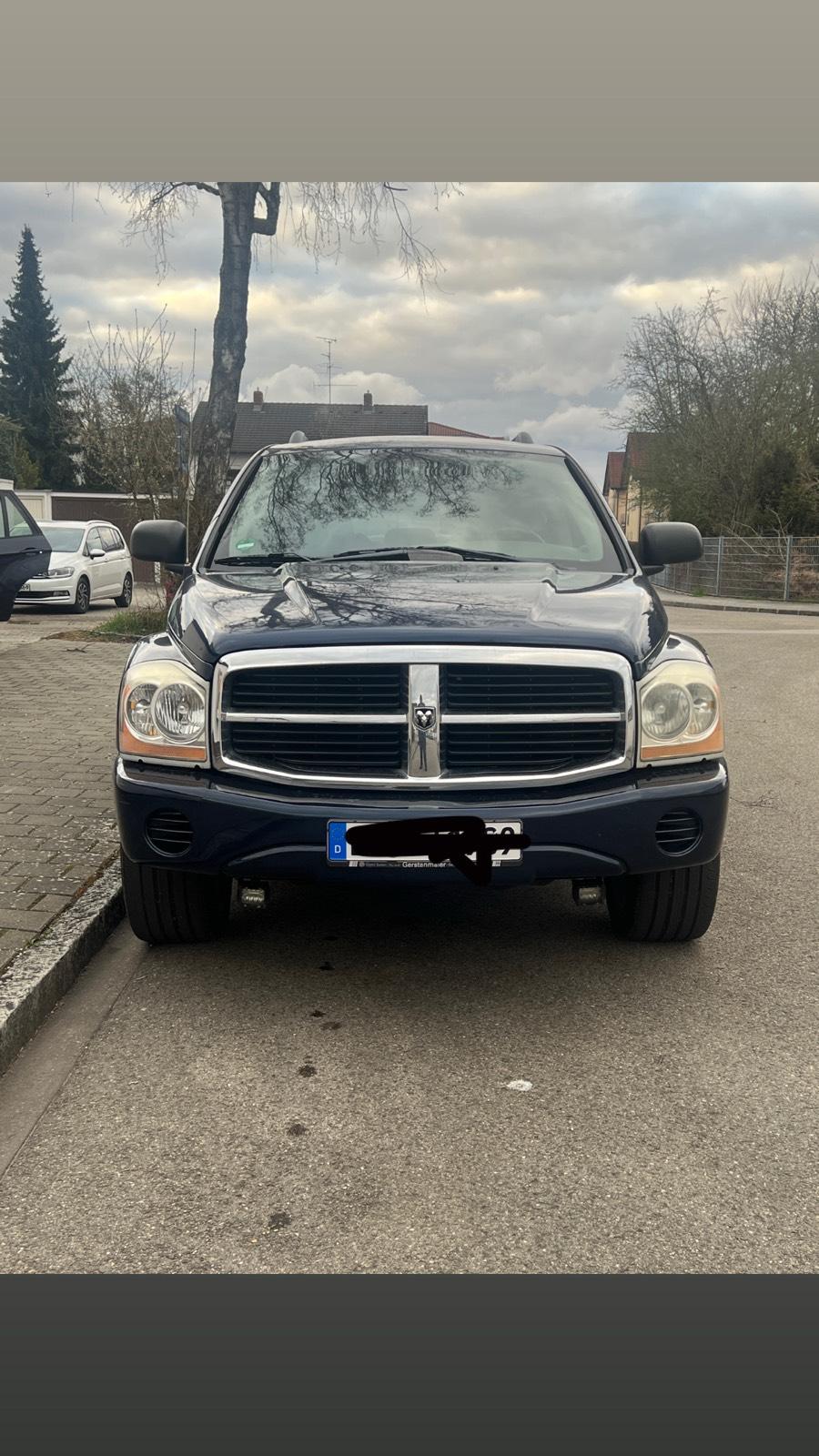 Abbildung des Autos Dodge Durango 4,7 7 Sitz…