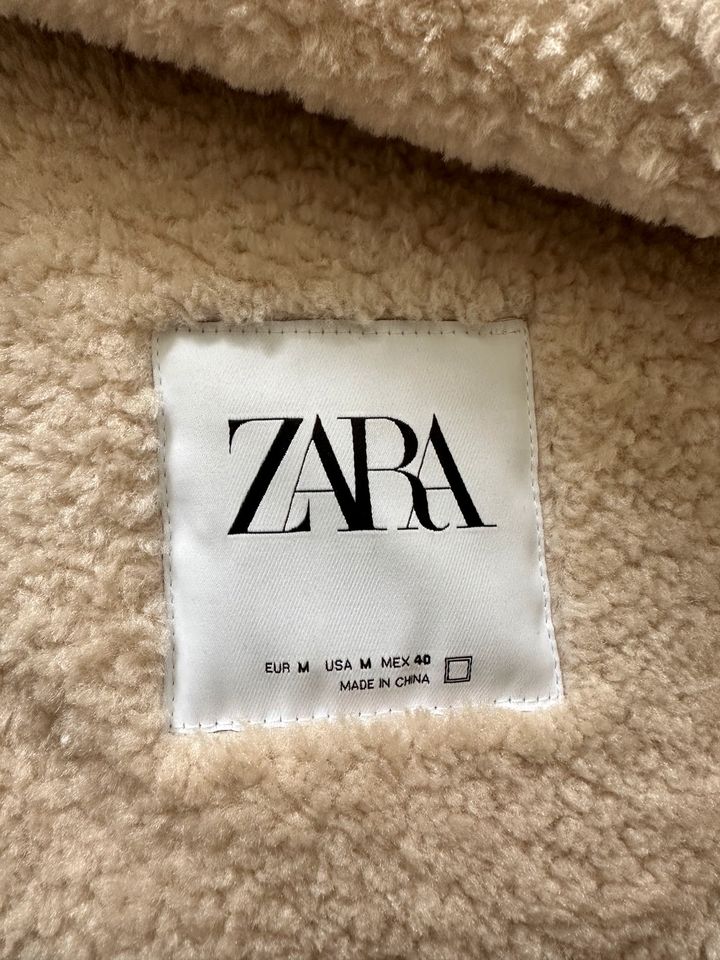 Zara Jacke Beige Größe M neuwertig in Oberhausen