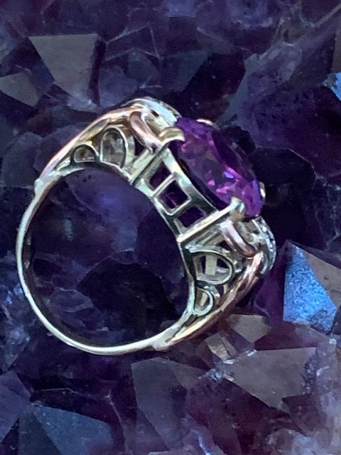 schöner antiker Ring 585 Gold Amethyst Diamanten in Dreieich