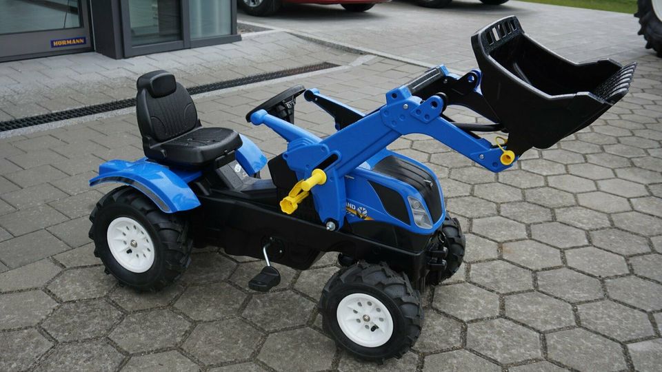 New Holland Rolly Toy in Rötz