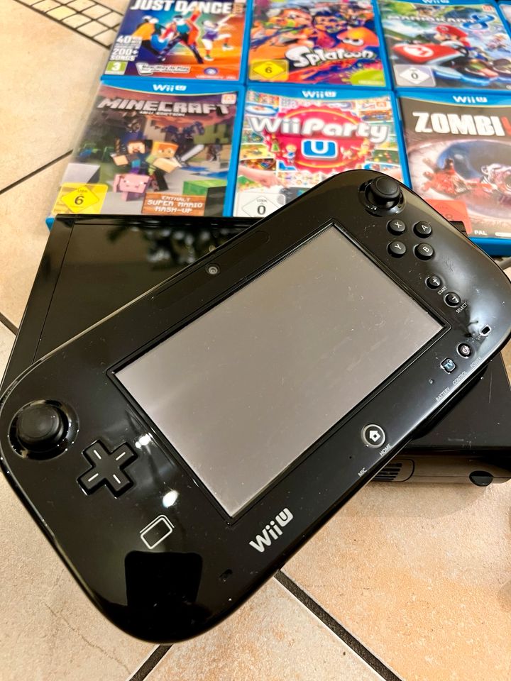 Nintendo Wii U mit Zubehör und Spielen in Nettetal