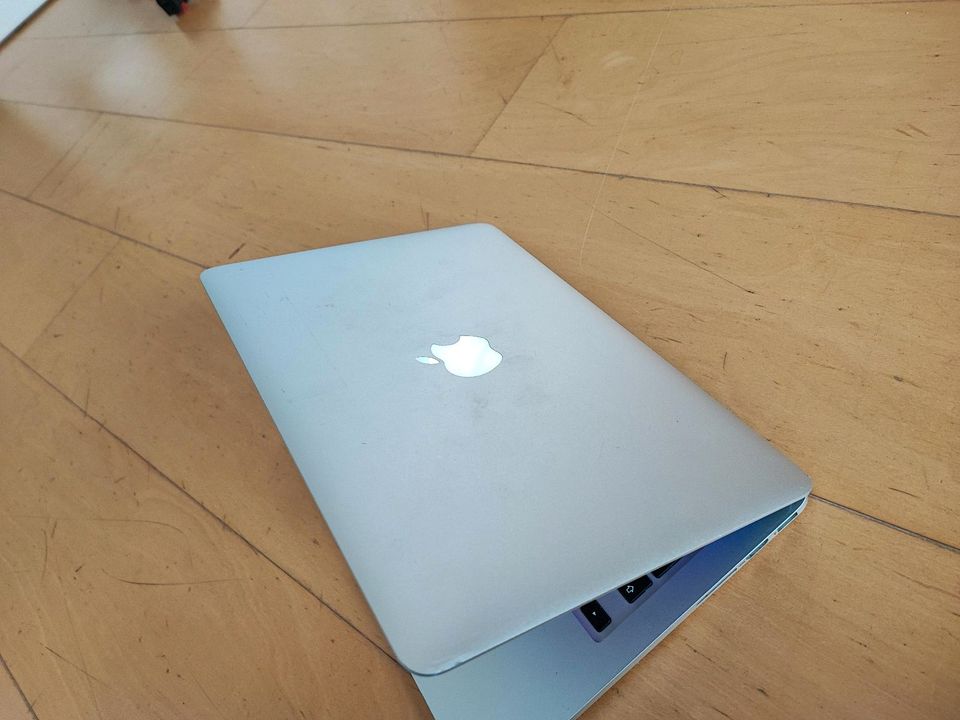 MacBook Pro Mid/Mitte 2014 A1502 Apple Laptop Notebook i5 8GB in Leutkirch im Allgäu