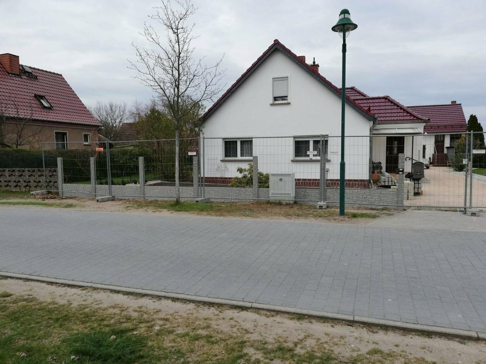 GaLaBau/Erdbau/Baumfällung/Bagger/Zaunbau/Fundamente/Teichbau in Beeskow