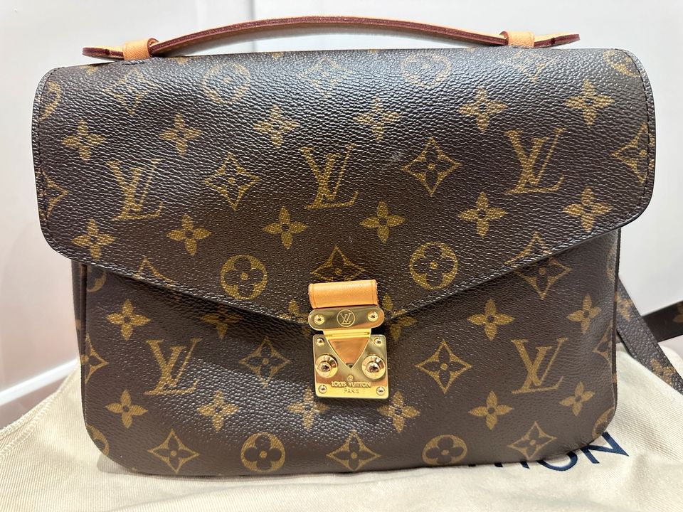 Louis Vuitton Tasche Pochette Métis in Lörrach