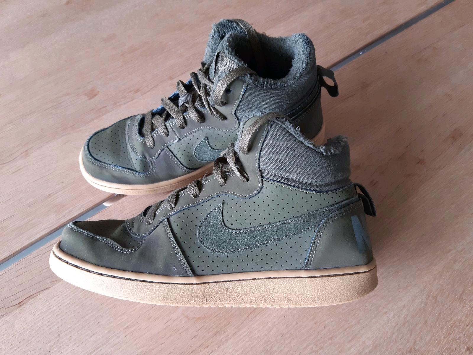 Gefütterte nike schuhe hotsell
