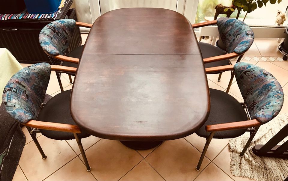 Schöne Esszimmergruppe mit ausziehbaren Tisch + 4 Stühle Mexican in Nürnberg (Mittelfr)