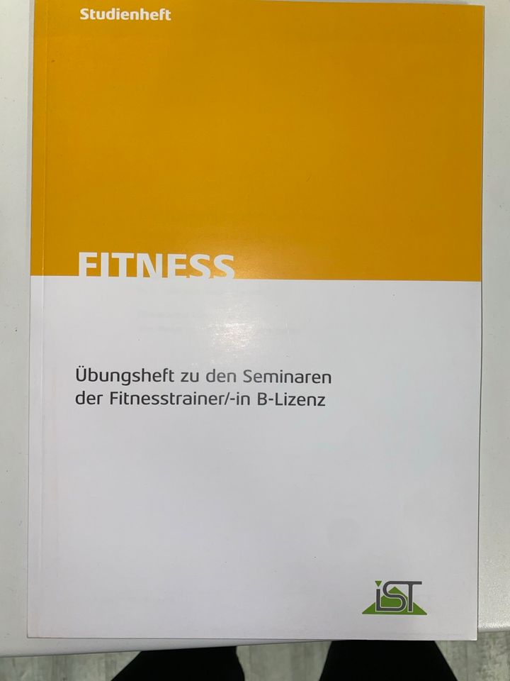 Studienheft zu der Prüfung Fitnesstrainer/in B-Lizenz in Uhingen