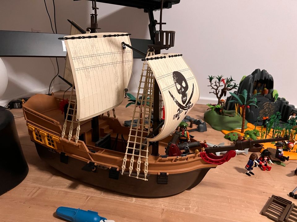 Playmobil Porateninsel, Piratenschiffe in Eggersdorf