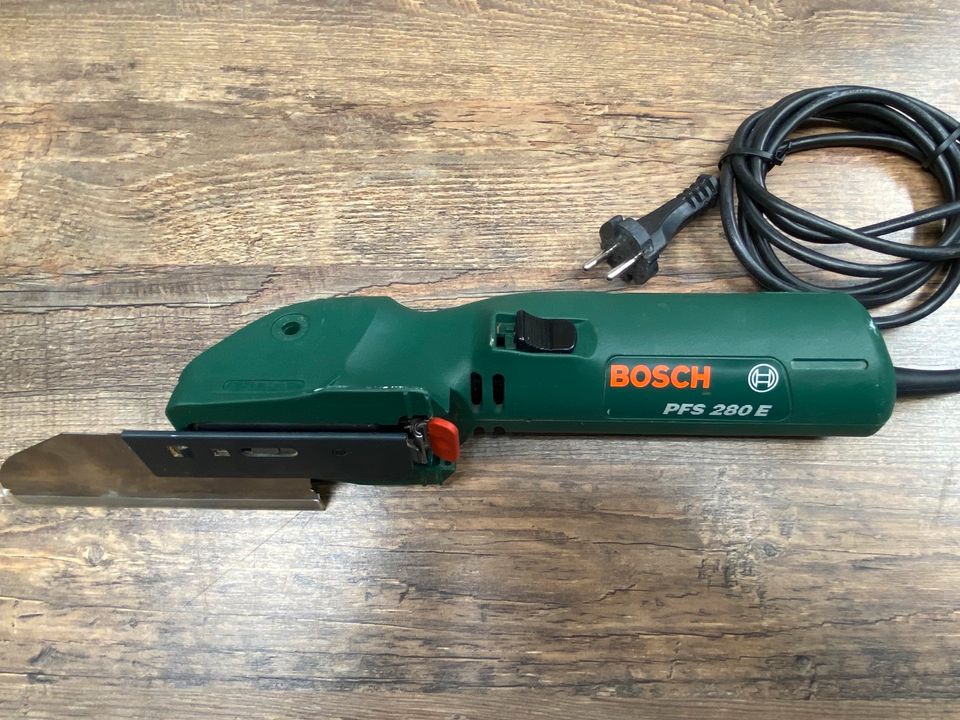 Bosch PFS 280 E Feinschnittsäge m. Zubehör…sehr guter Zustand in Bad Hersfeld