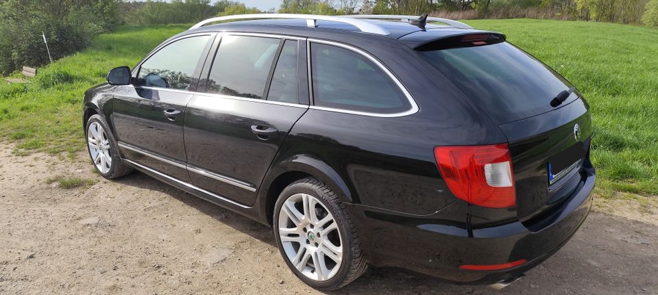 Skoda Superb Combi 2.0TDI Elegance 170PS in Elsenfeld