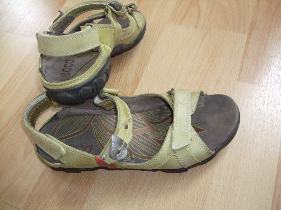 Sommerschuhe aus Leder von ECCO Gr.36 in Berlin