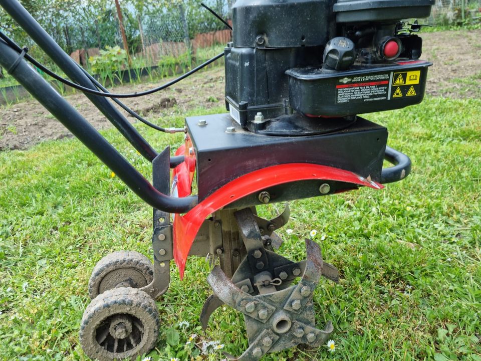 sehr gut erhaltene Gartenfräse in Graben-Neudorf