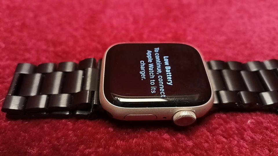 Apple Watch Nike 7 Batterie 100% 41mm orgi Rech. 08.22 in Dresden