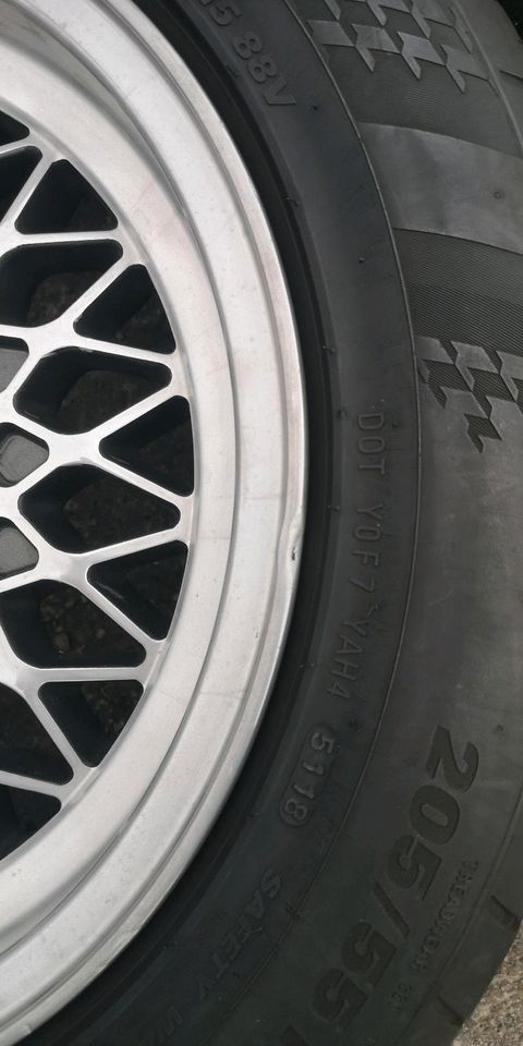 Melber Kreuzspeiche 7x15 mit Reifen für Mercedes-Benz in Rechberghausen