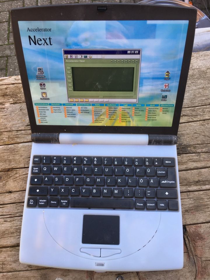 Lern-Laptop zu verkaufen in Düren
