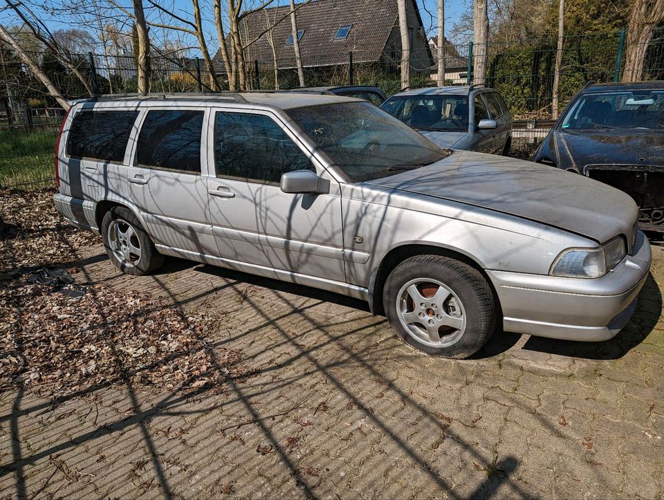 Volvo Kombi Schlachtfest Ersatzteile Teilelager Teileträger (276) in Delmenhorst