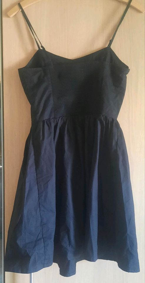 Schwarzes kurzes Kleid von H&M Neu XS in Jena
