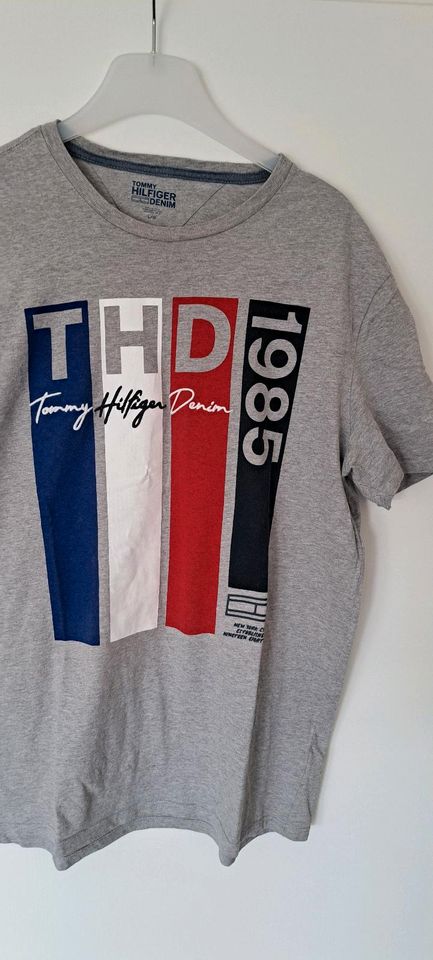 Original Tommy Hilfiger T-Shirt , Größe L in Gaimersheim