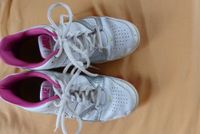 Nike Turnschuhe Gr. 38 weiß/rosa Bayern - Vaterstetten Vorschau